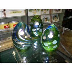 Robert Held Art Glass Three Glass Egg Shaped Paper Weights