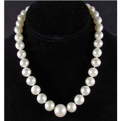 SINGLE STRAND SOUTH SEA CULTURED PEARL NECKLACE W/ 14K WHITE GOLD CLASP