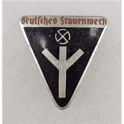 GERMAN NAZI WOMEN'S FRAUENSCHAFT ENAMELED BADGE