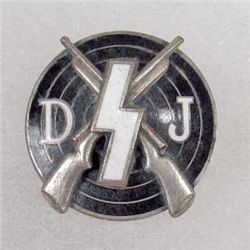 GERMAN NAZI DEUTSCHES YOUTH SHOOTING ENAMELED BADGE