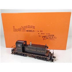 IRON HORSE MODELS - SOUTHERN PACIFIC LINES CAR - HO SCALE TRAIN