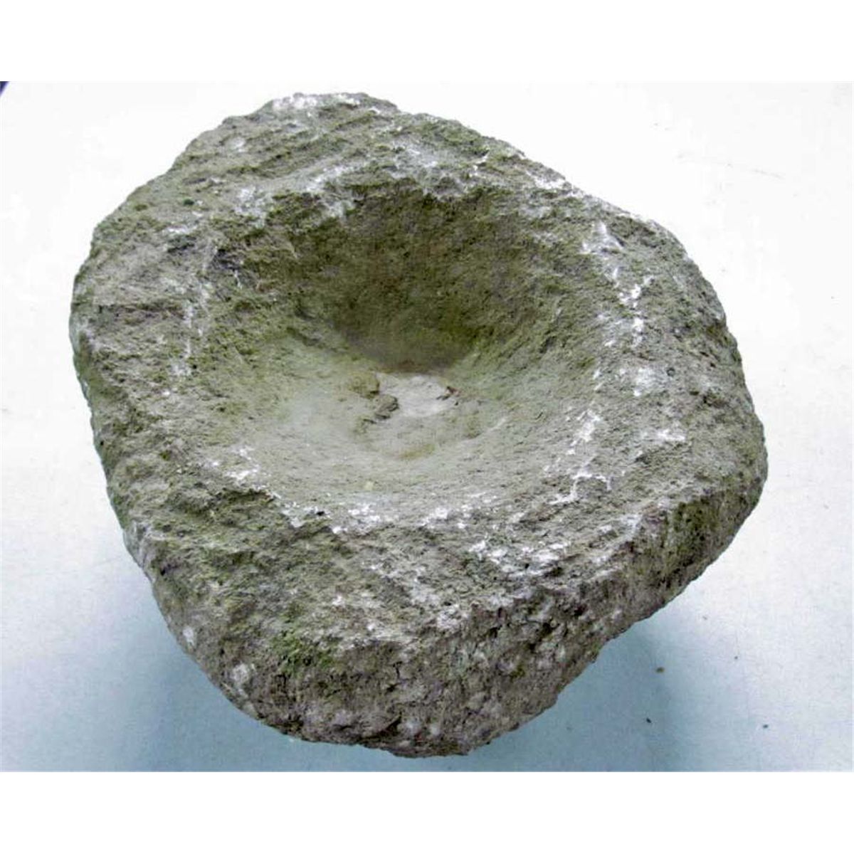 LARGE ANTIQUE NATIVE AMERICAN GRINDING STONE