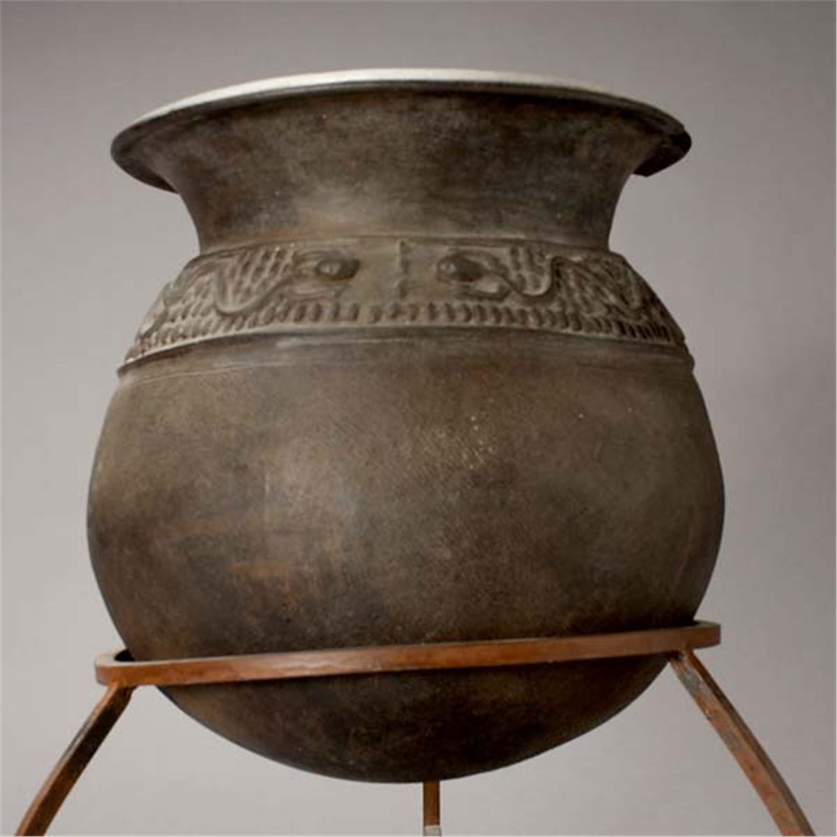 african ceramic vessel lobi ghana art africa