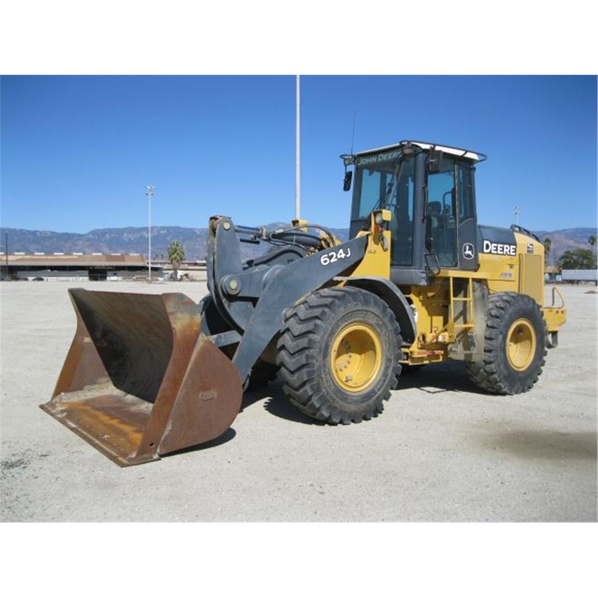 2005 John Deere 624J Wheel Loader