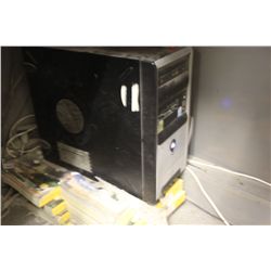 COMPUTER WITH FLAT PANEL MONITOR