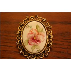 Costume Jewelry Ladies Brooch
