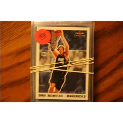 Lot Of 20 Football & Basketball Cards