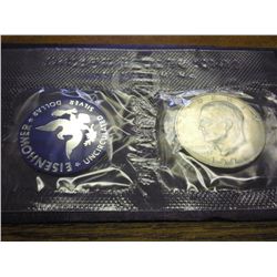 1971-S IKE SILVER DOLLAR (UNC) (BLUE PACK)
