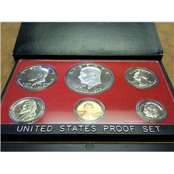 1975 US PROOF SET (WITH BOX)