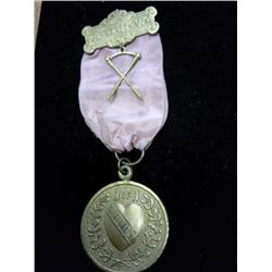 VINTAGE RIBBON AND MEDAL TOP BAR SAYS "AOUW"