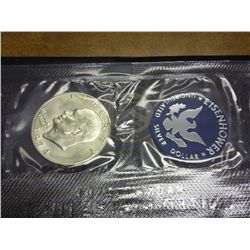 1974 IKE SILVER DOLLAR (UNC) (BLUE PACK)