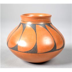 A Fine Mata Ortez Native American Pot