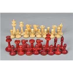 (32) Antique Ivory Dyed Chess Pieces