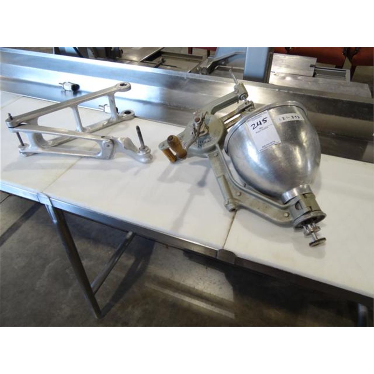 BELSHAW MOD: B MANUAL DONUT DROPPER W/ SWING ARM