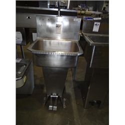 SANI-LAV S/S FOOT PEDAL SINK