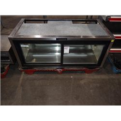 DELFIELD REFRIGERATED DESSERT CASE
