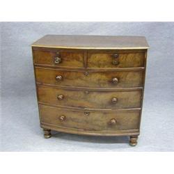 A VICTORIAN MAHOGANY BOWFRONT CHEST OF DRAWERS