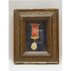 A 9ct GOLD MASONIC MEDALLION