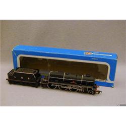 A BOXED AIRFIX 00 GAUGE 4-6-0  LOCOMOTIVE