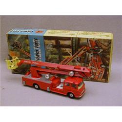 A BOXED CORGI MAJOR TOYS SIMON SNORKLE FIRE ENGINE