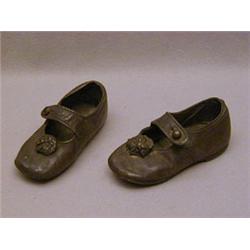 A PAIR OF LATE VICTORIAN CHILDS SHOES