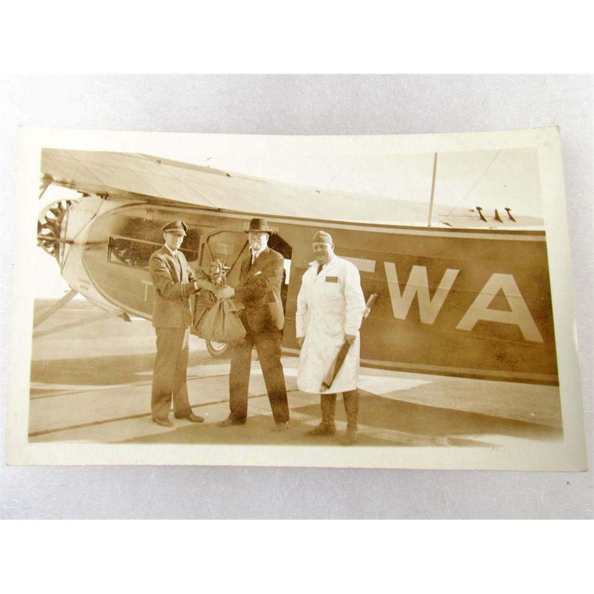 RARE 1933 TWA AVIATION PHOTO - FIRST AM FLIGHT INTO OAKLAND FROM THE SOUTH