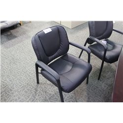 BLACK LEATHER CLIENT CHAIR