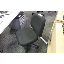 BLACK STENO CHAIR