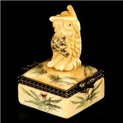 Chinese Bone Owl box (ANT-1378)