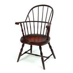 SACK-BACK WINDSOR ARMCHAIR.
