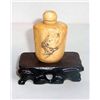 Image 1 : MWF1099 Chinese OxBone Snuff Bottle depicting a Bird