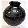 Image 1 : Mata Ortiz Black Burnished Pot by Oscar Quezada