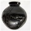 Image 2 : Mata Ortiz Black Burnished Pot by Oscar Quezada