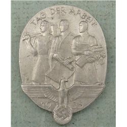 ORIGINAL NAZI 1935 TAG DER ARBEIT MEDAL -MAKER MARKED