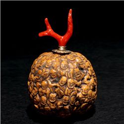 A Carved Walnut-Shell Snuff Bottle, Late Qing