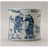 Image 1 : A Transitional Blue and White Porcelain Brush Pot