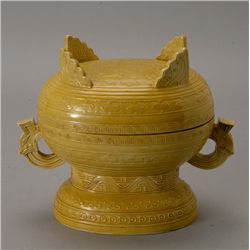 A Yellow-Glazed Archaistic Vessel and Cover