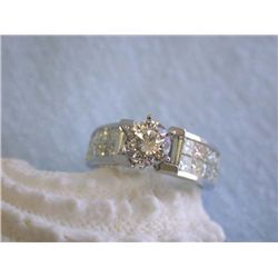 18k Gold Ring with Diamonds