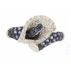 18k White Gold Ring with Diamonds and Sapphire