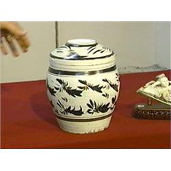 Unusually finely painted and of very fine color, Chinese Sung/Jin Dynasty, large Tzu Chou glazed jar