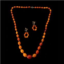 COLLECTION OF AMBER JEWELRY.
