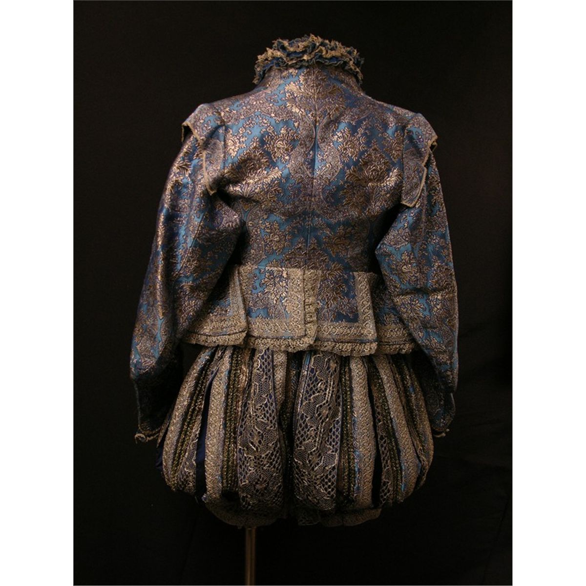 Three Musketeers King Louis XIII of France (Freddie Fox) Movie Costumes