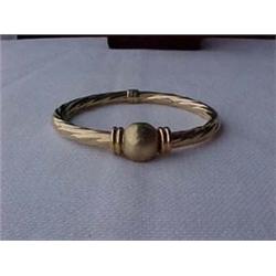 14K GOLD BANGLE BRACELET - TWIST DESIGN HIN