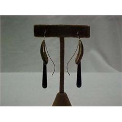 14K GOLD AND BLACK ONYX EARRINGS - FRENCH W