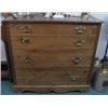 Image 1 : A C19th pine graduated chest of four drawers