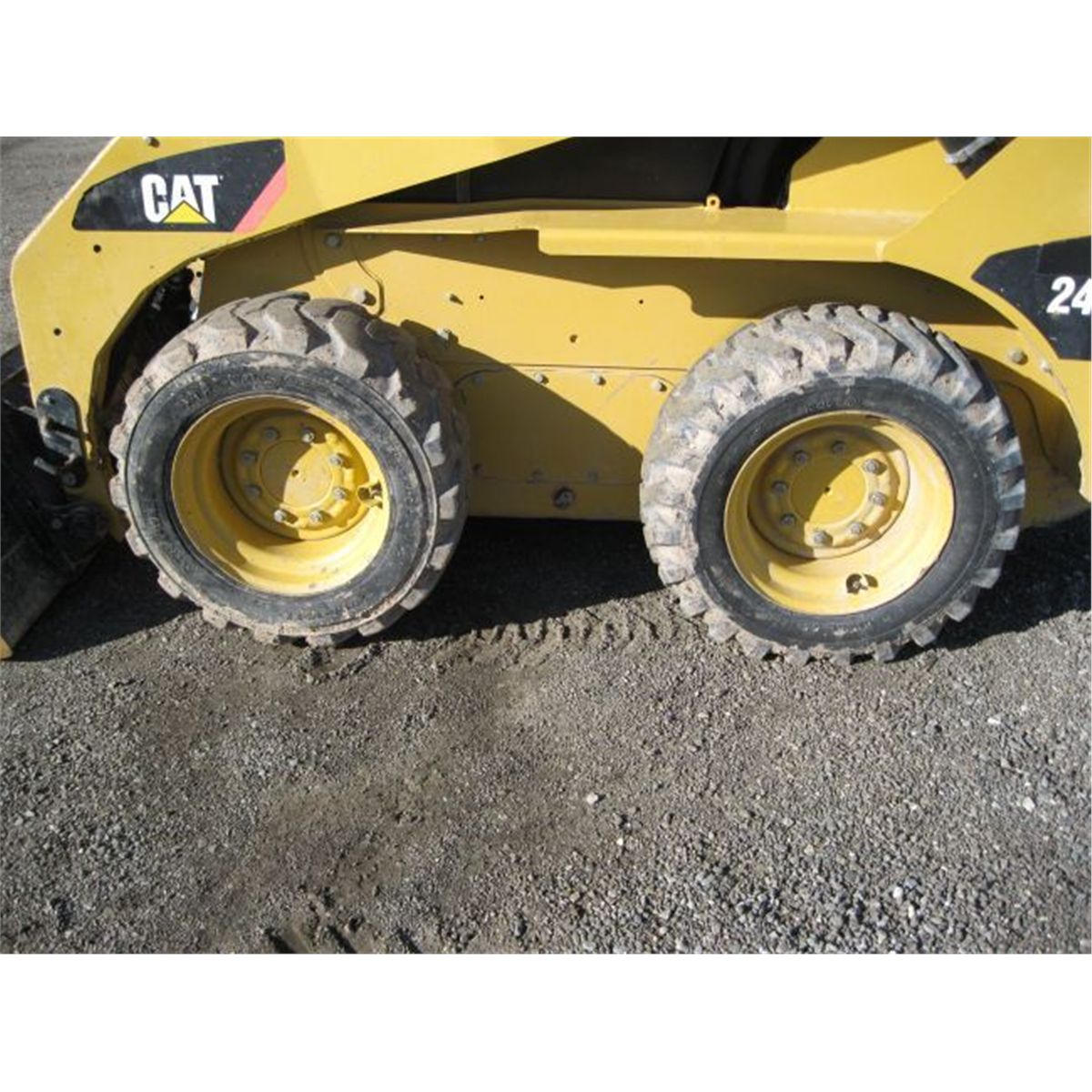242b 2007 Caterpillar 242B-2 Skid Steer Loader