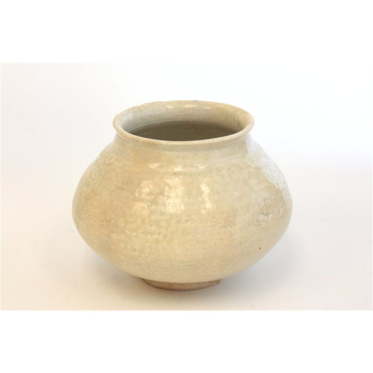 Group lot 4 pieces of Korean pottery