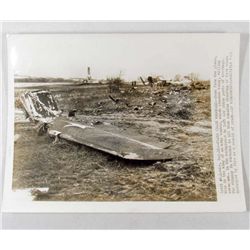 1942 PHOTO OF WRECKAGE FROM A ARMY BOMBER PLANE CRASH