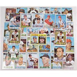 LOT OF APPROX. 34 1967 TOPPS BASEBALL CARDS - HIGH GRADE