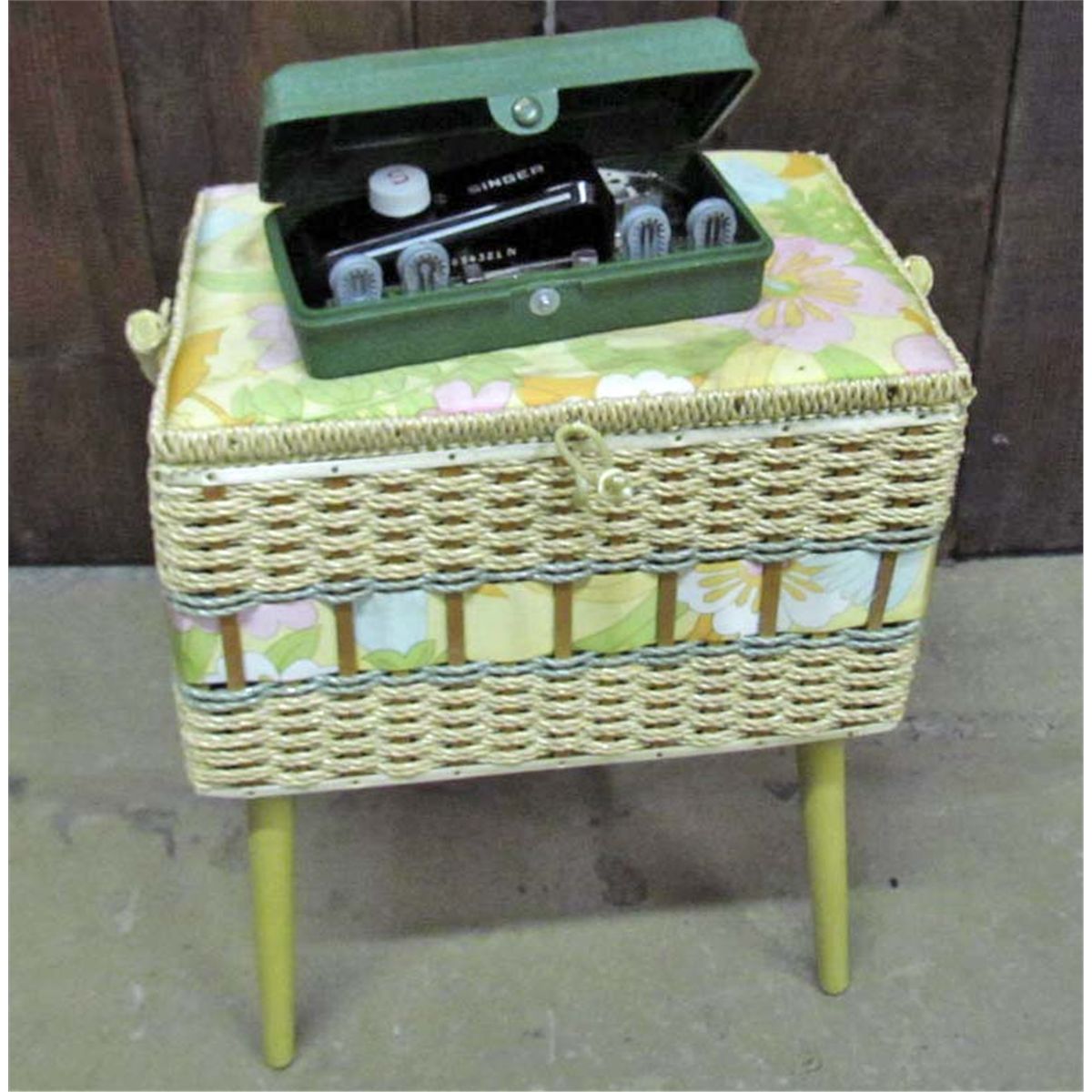 VINTAGE SEWING BASKET / STAND W/ VINTAGE SINGER ACCESSORY KIT